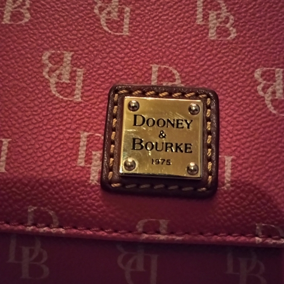 Dooney & Bourke Pink Signature leather Crossbody bag - Picture 9 of 14